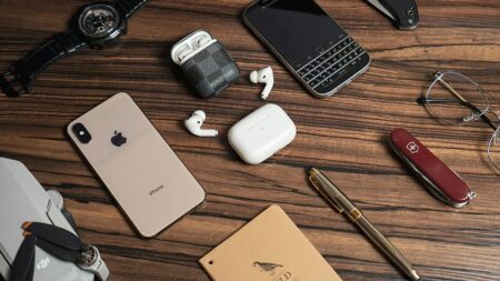 Travel smart: This year’s must-have holiday gadgets and accessories