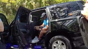 Deputies shatter Tiger Woods’ back windshield after he requests to keep prized possession, bodycam shows Deputies shatter Tiger Woods’ back windshield after he requests to keep prized possession, bodycam shows