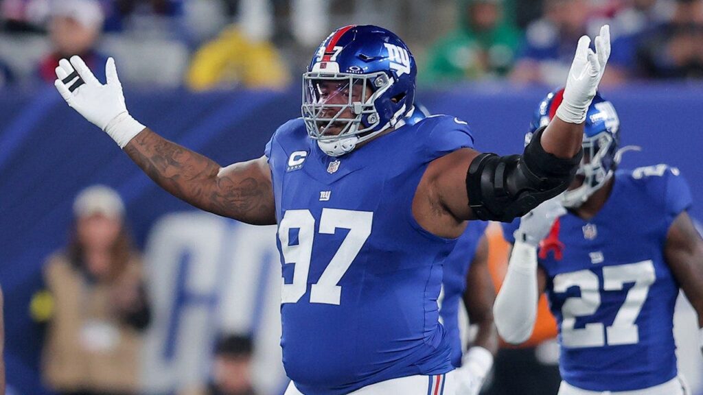 Giants’ Dexter Lawrence requests trade as contract negotiations get stagnant: reports Giants’ Dexter Lawrence requests trade as contract negotiations get stagnant: reports