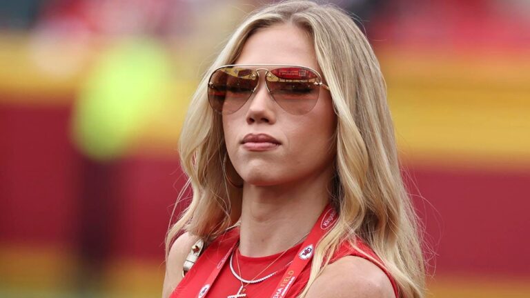 Chiefs heiress Gracie Hunt announces engagement to son of team’s former quarterback: ‘It was always you’ Chiefs heiress Gracie Hunt announces engagement to son of team’s former quarterback: ‘It was always you’
