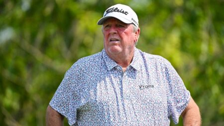 Mark Calcavecchia allegedly kicked out of Masters after breaking strict Augusta National phone policy: report