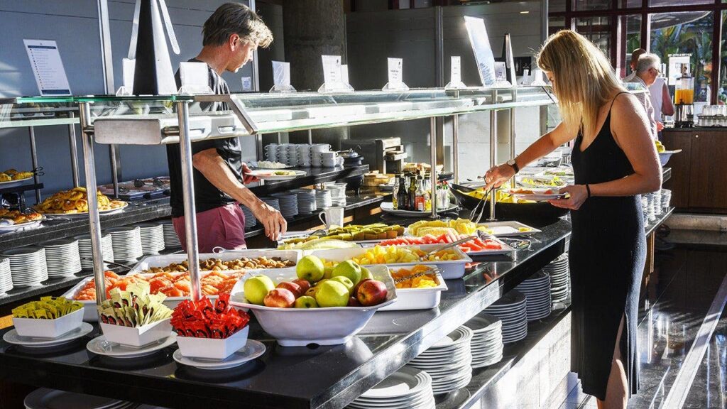 Cruise passengers debate BBQ versus chicken and waffles as new free lunch menu debuts Cruise passengers debate BBQ versus chicken and waffles as new free lunch menu debuts