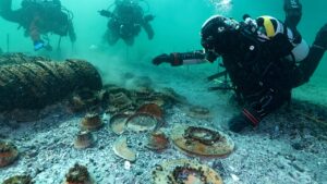 2,000-year-old Roman shipwreck discovered with treasures still clustered where it sank 2,000-year-old Roman shipwreck discovered with treasures still clustered where it sank