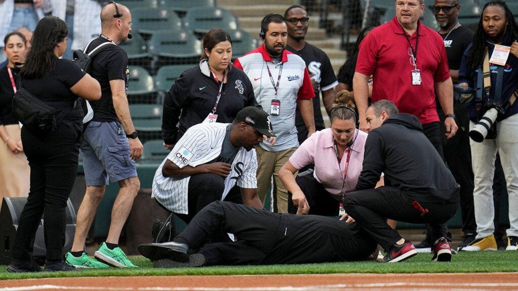 White Sox longtime anthem singer collapses on field while performing Black national anthem