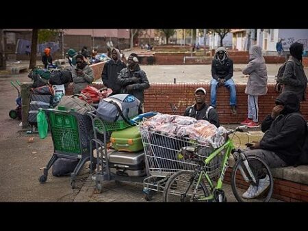 Spain finalises amnesty measures to give legal status to up to 500,000 immigrants