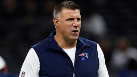 Patriots’ Mike Vrabel speaks out after kissing photos with NFL reporter Dianna Russini leak