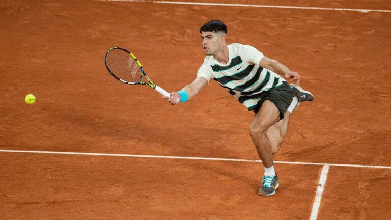 Carlos Alcaraz makes decision on defending French Open title again amid wrist injury