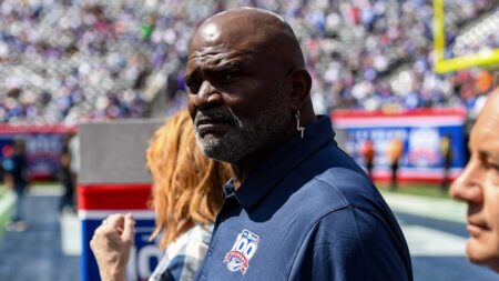 Giants legend Lawrence Taylor hospitalized for a week with stomach-related issue, attorney says