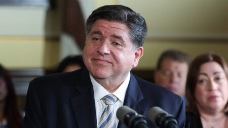 Hundreds of jailed illegal aliens released back onto blue-state streets despite ICE detainers, records show