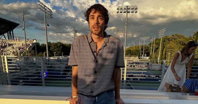 Influencer Caleb Simpson Claims He Grew Up in Religious ‘Cult With No Followers,’ Suffered Abuse Influencer Caleb Simpson Claims He Grew Up in Religious ‘Cult With No Followers,’ Suffered Abuse