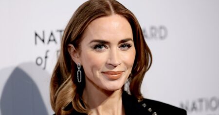 Emily Blunt’s Frizz-Free Curls Are Due to a  Hair Oil Amazon Shoppers Call ‘Amazingly Good’