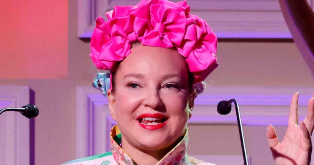 Sia Addresses ‘Incredibly High’ K Child Support Payments to Ex Dan Bernad: ‘Trying to Buy Peace’