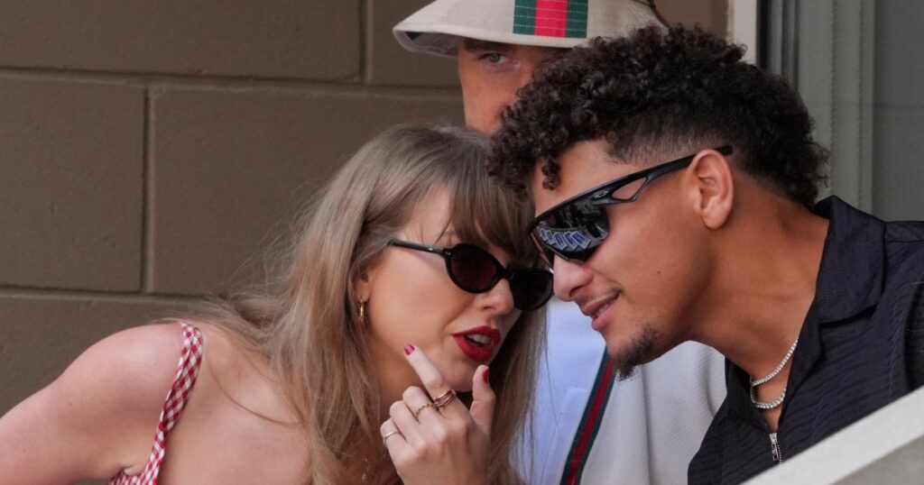Patrick Mahomes Says Meeting Taylor Swift Was 1 of His Favorite Perks of Playing for the Chiefs Patrick Mahomes Says Meeting Taylor Swift Was 1 of His Favorite Perks of Playing for the Chiefs