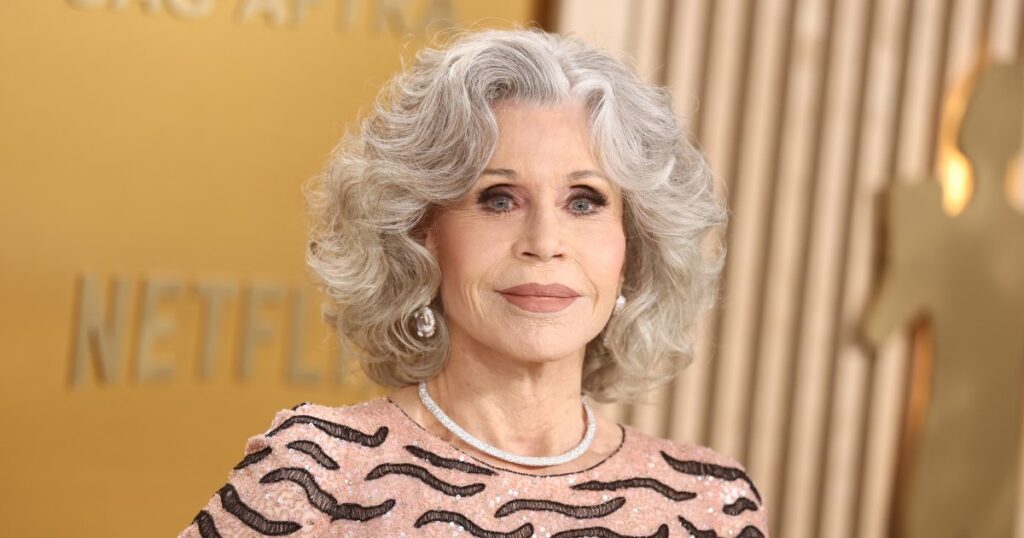Jane Fonda Uses This Anti-Aging Serum That Shoppers Say ‘Fills the Wrinkles’