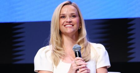 Reese Witherspoon Embraced California Cool Girl Style in Loose Jeans – Shop the Look