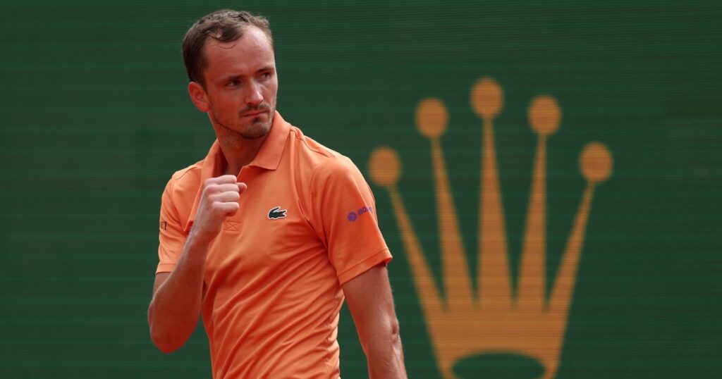 Tennis Star Daniil Medvedev Destroys Racket With Wild Mid-Match Meltdown in Matteo Berrettini Loss Tennis Star Daniil Medvedev Destroys Racket With Wild Mid-Match Meltdown in Matteo Berrettini Loss