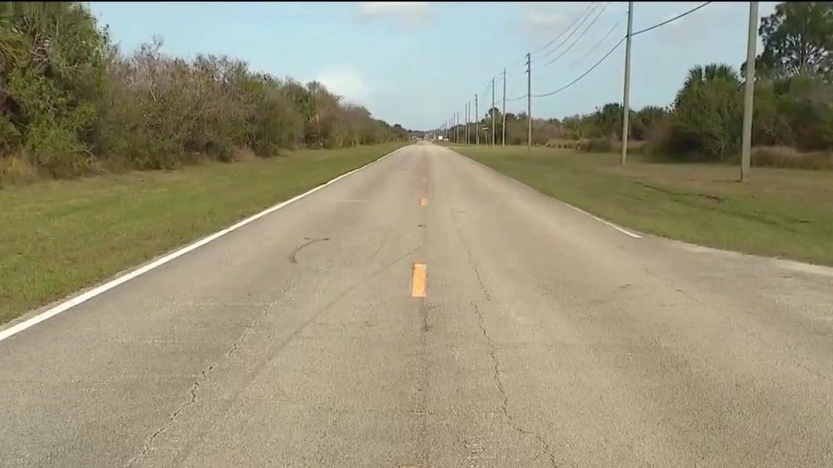Remote stretch of road in Florida