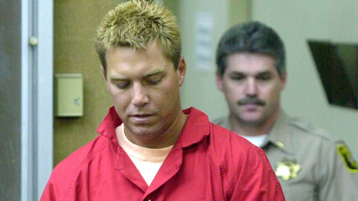 Scott Peterson being led into Stanislaus County Superior Court in Modesto, California.