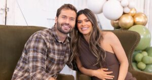 ‘Secret Lives of Mormon Wives’ Stars Taylor Frankie Paul and Dakota Mortensen’s Relationship Timeline ‘Secret Lives of Mormon Wives’ Stars Taylor Frankie Paul and Dakota Mortensen’s Relationship Timeline