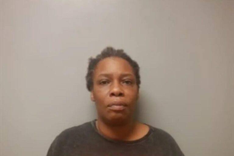 Arkansas woman jailed after refusing to return nearly K she was mistakenly paid to her employer: police Arkansas woman jailed after refusing to return nearly K she was mistakenly paid to her employer: police