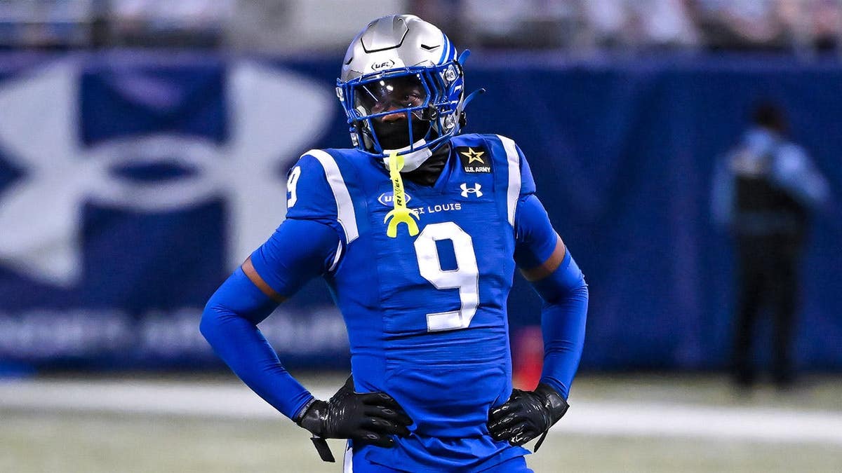 St. Louis Battlehawks cornerback Chris Payton-Jones standing on the field waiting for play to resume