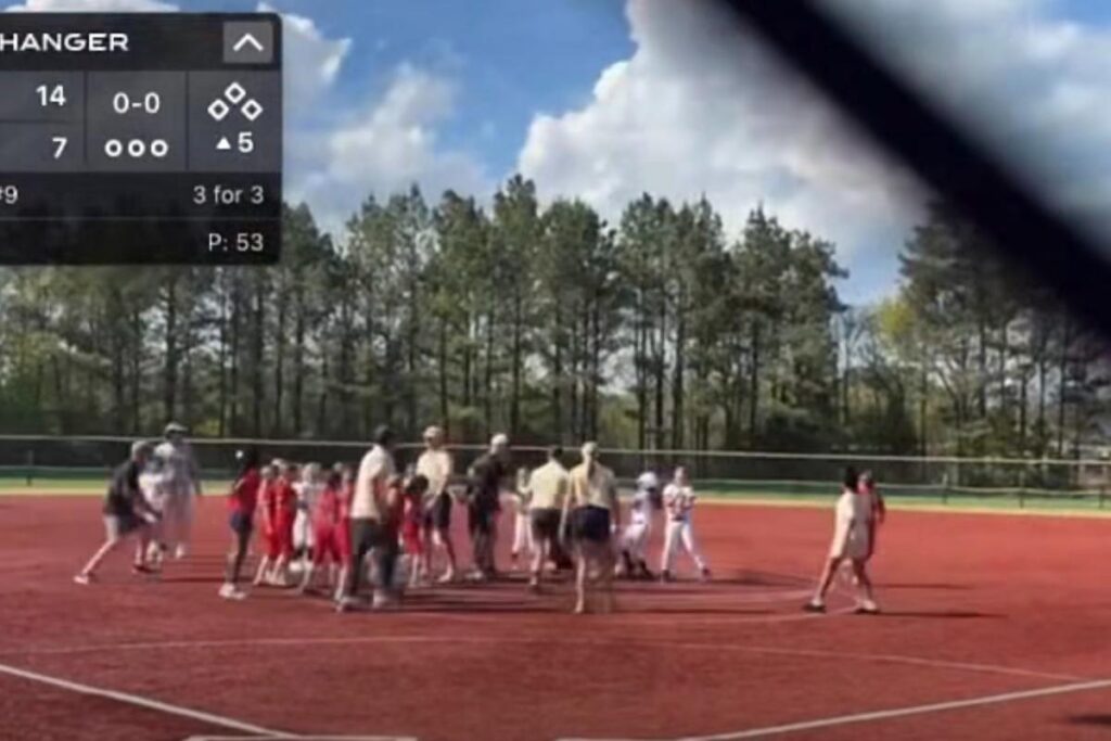 Georgia youth softball coach attacks rival on pitcher’s mound in wild catfight caught on video