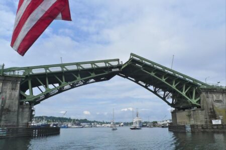 Murder suspect caught with meth while climbing an open Seattle drawbridge