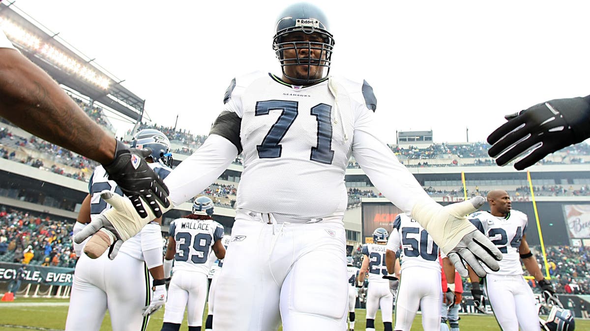 Walter Jones played his entire, 12-year career with the Seahawks. (Photo by Al Bello/Getty Images)