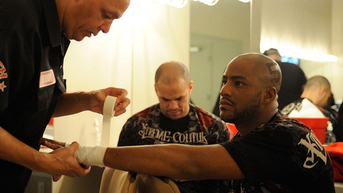 Lumumba Sayers with taped hands backstage at the Pearl at the Palms in Las Vegas