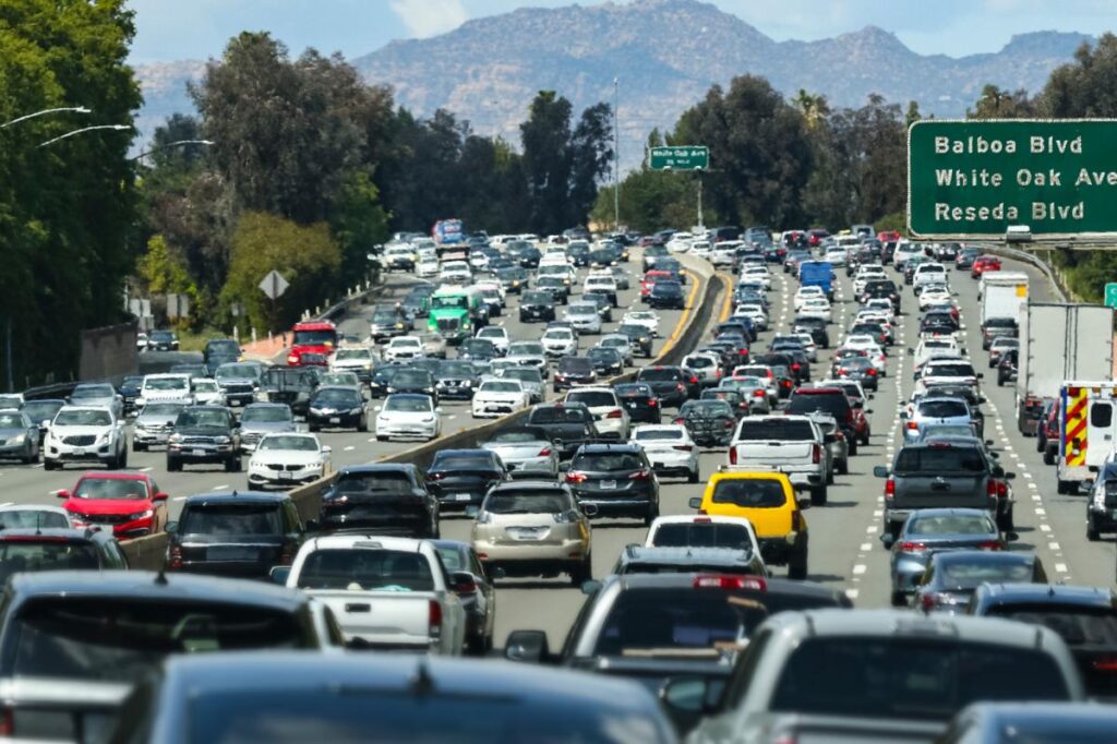When to avoid the worst LA traffic times this holiday weekend, with expected record-breaking travel, massive bottlenecks