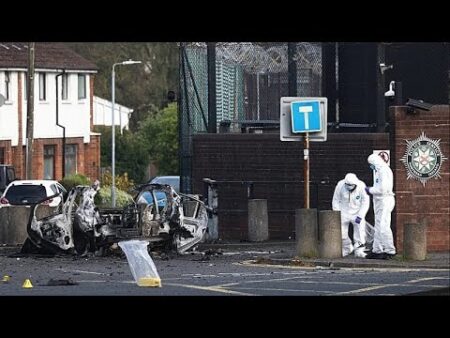 New IRA suspected in car bomb blast outside Northern Ireland police station