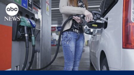 Federal gas tax suspension: Would it actually lower prices at the pump?