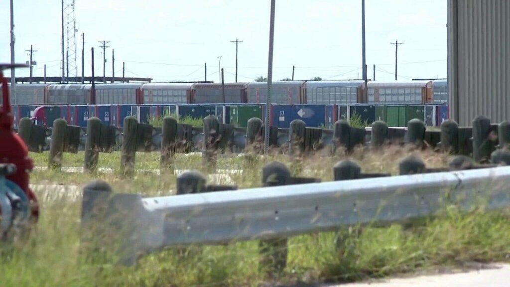 Six illegal immigrants, including 14-year-old, found dead in shipping container along southern border Six illegal immigrants, including 14-year-old, found dead in shipping container along southern border