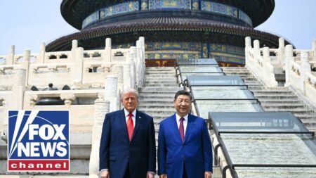 Trump and Xi tour Temple of Heaven in China