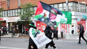 Hamas, Hezbollah flags fly at anti-Israel protest minutes after Mamdani condemns terror plot against Jews Hamas, Hezbollah flags fly at anti-Israel protest minutes after Mamdani condemns terror plot against Jews