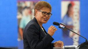 Karen Bass ripped after suggesting taxpayer-funded dental care for meth users