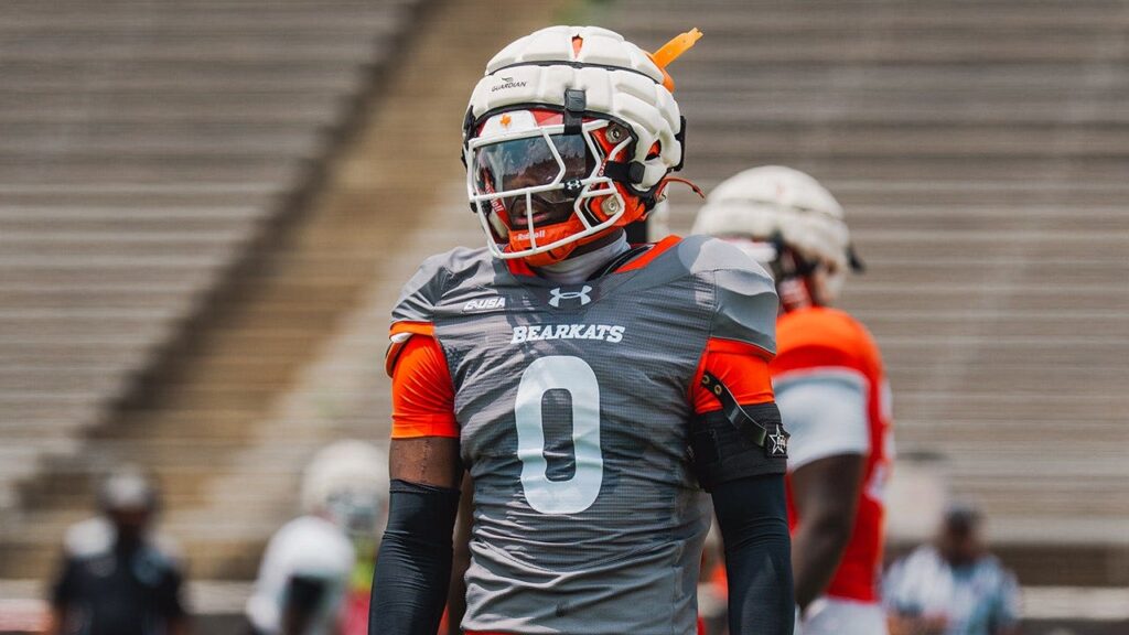 College football player William Davis dead at 22