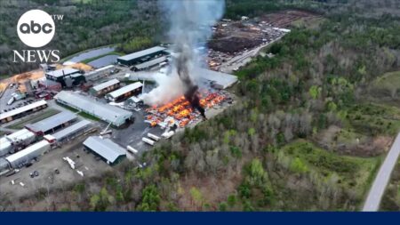 Explosion at Maine lumber mill kills 1, injures 10