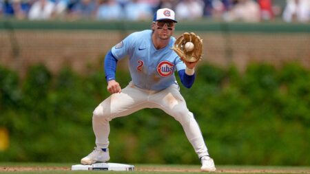 Cubs star Nico Hoerner pulls off jaw-dropping throw between his legs to make incredible play