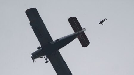 Skydiver dies after midair collision with another jumper during group jump in Washington state