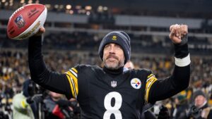 Steelers legend Jerome Bettis says there’s ‘excitement in the air’ as Aaron Rodgers returns for final season Steelers legend Jerome Bettis says there’s ‘excitement in the air’ as Aaron Rodgers returns for final season