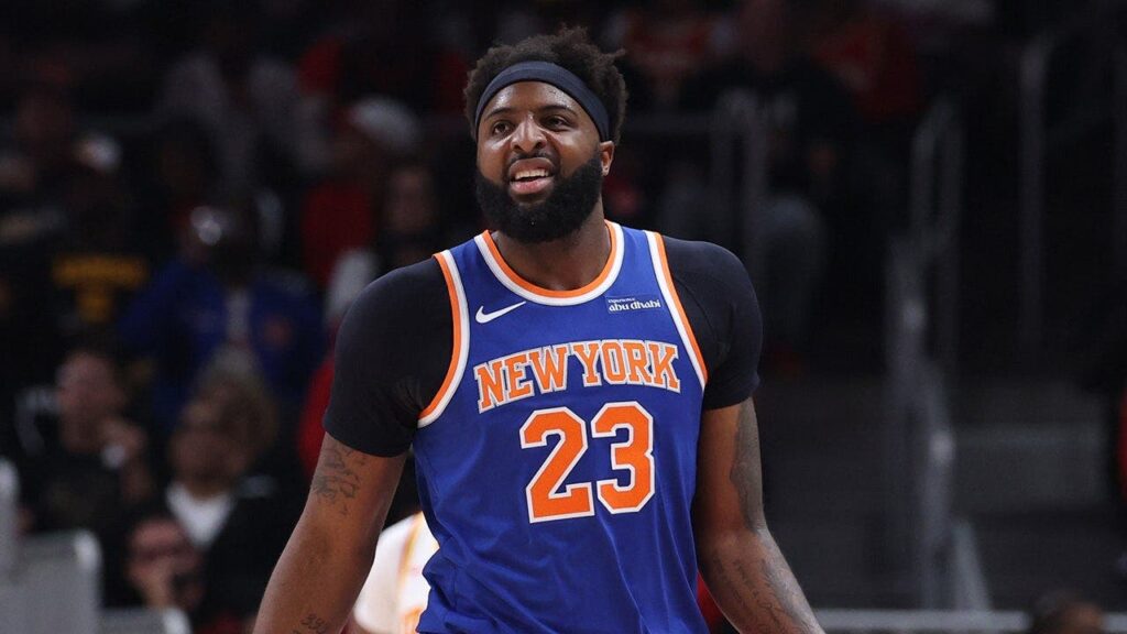 Mitchell Robinson’s broken right pinky puts Knicks’ NBA Finals rotation in jeopardy ahead of Game 1: reports