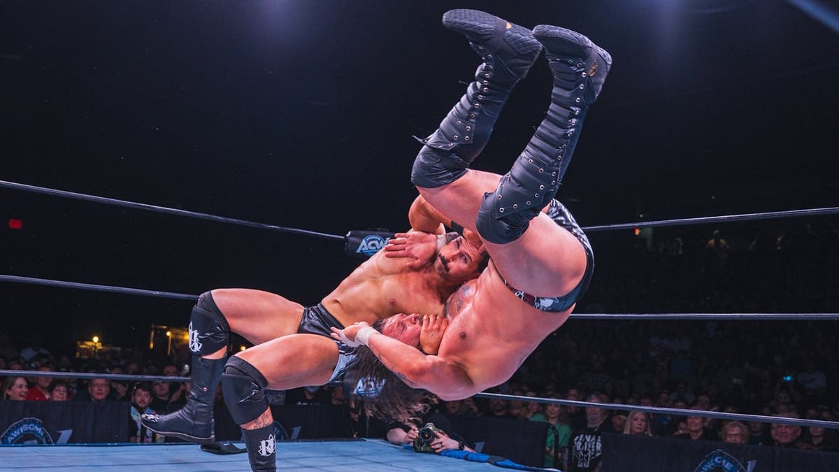 Richard Holliday suplex