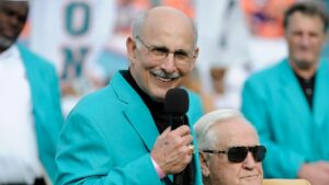 Manny Fernandez, cornerstone of Dolphins’ perfect 1972 season, dead at 79