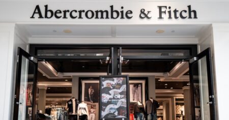 Psst! Rich Mom Summer Staples Are Marked Down at This Iconic Mall Brand — Up to 40% Off