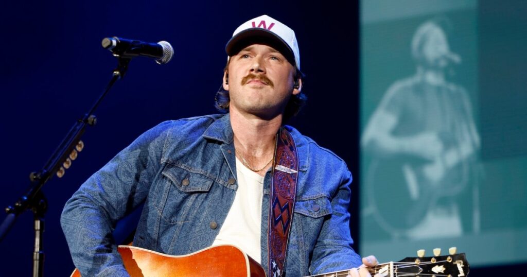 Morgan Wallen Flips Over Piano On Stage After Experiencing Technical Difficulties During Show