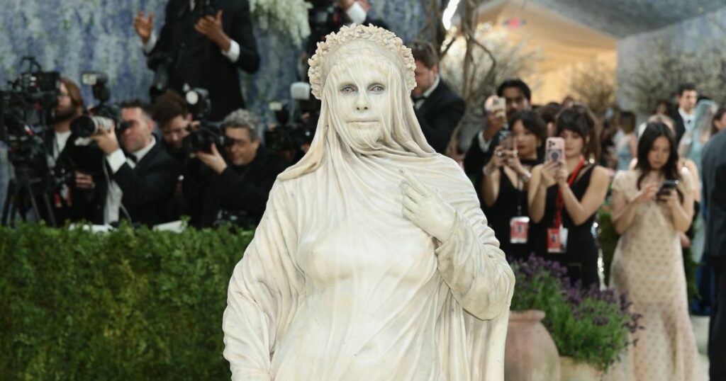 Heidi Klum Shares Insane BTS Footage of Transformation Into a Living Statue for the 2026 Met Gala