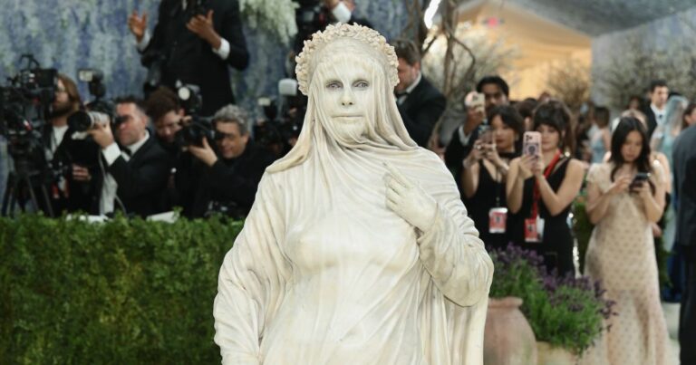 Heidi Klum Shares Insane BTS Footage of Transformation Into a Living Statue for the 2026 Met Gala