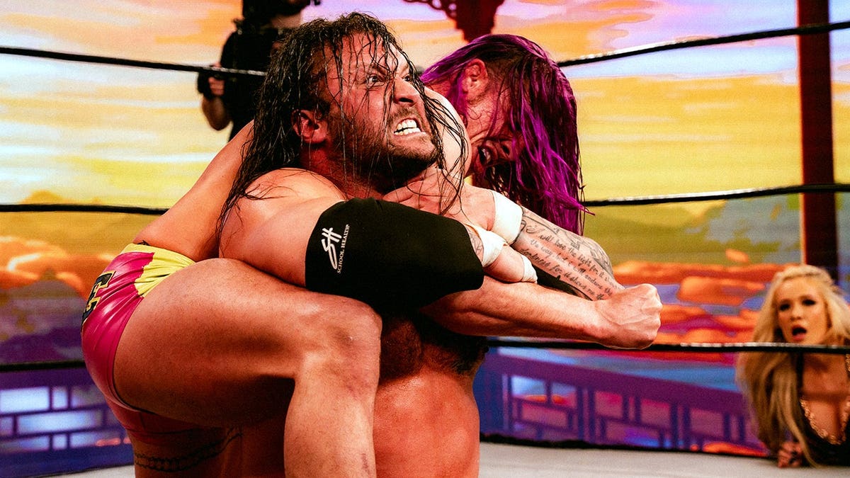 Killer Kross vs Matt Riddle