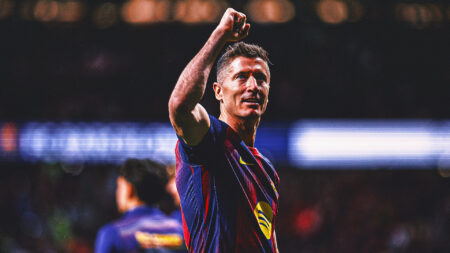 ‘What a Player!’: Man United Legend Urges Robert Lewandowski to Join Red Devils